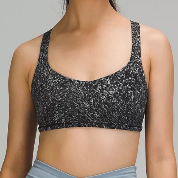 Lululemon Free To Be Bra - NWT - Picture 2 of 3
